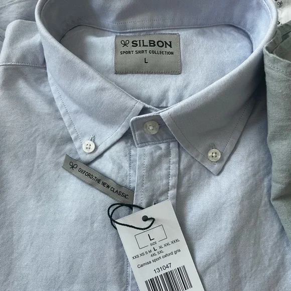 Men's Classic Light Blue Button-Down Shirt - Picture 3 of 3